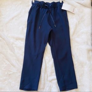 🦋💙 (NWT) NAVY BLUE LULULEMON PANTS 23” 🦋💙